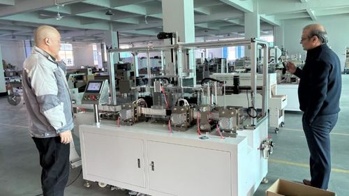 Últimas noticias de la empresa sobre Los clientes de la India visitan la fábrica el 24 de febrero