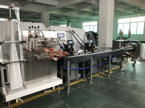 Últimas noticias de la empresa sobre Las máquinas automáticas de embalaje de utensilios desechables transforman las operaciones mundiales de embalaje de servicios de alimentos