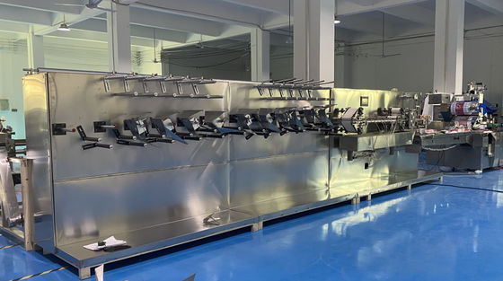 Diseño Compacto 120pcs / Pack toallitas húmedas de fabricación de la máquina con las hendiduras toallitas para bebés maquinaria