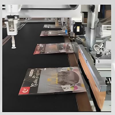 Máquina automática de sellado de bolsas prefabricadas con etiquetado opcional